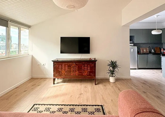 Urban Retreat 티라나